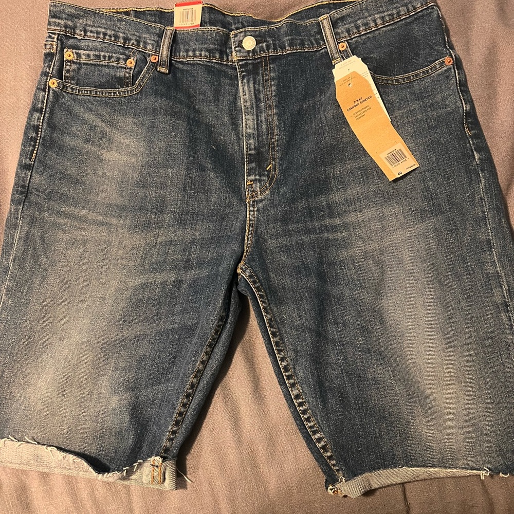 Men’s Levi denim shorts